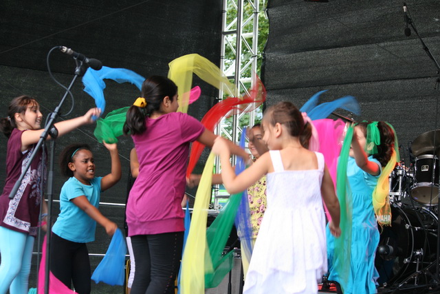 gal/2010/2010 Saitentwist Essen Original Moderation und Kinderbuehne 11.09/2010 Saitentwist 11.09. Moderation Essen Original HIrschlandplat 092.jpg